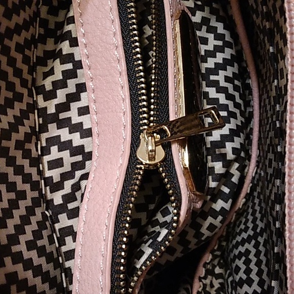 GUC Powder Pink Madison west footed top handle bag - Picture 7 of 8